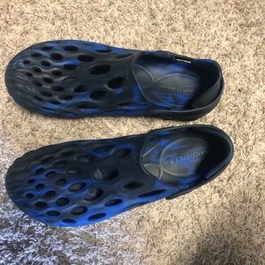 Men’s Merrell slip ons. These shoes are top of the line and very comfortable